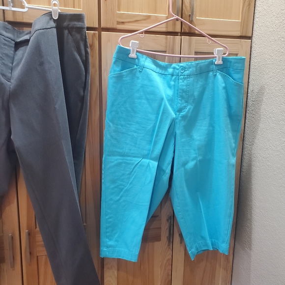 2 Pairs of Pants - Picture 3 of 5